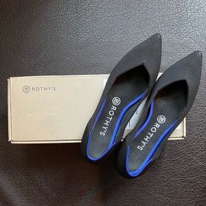 Rothy’s black pointy toe flats